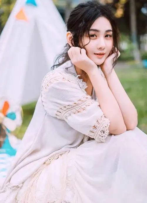 雅姿欣连帽情感外套女长腿运动休闲潮拇指洞情感袖
