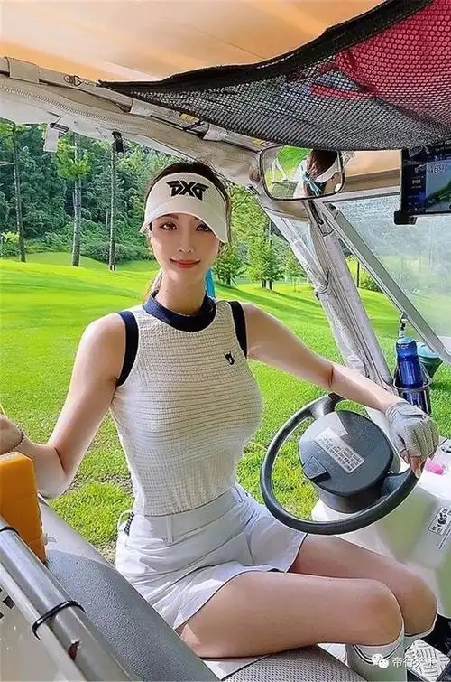 热舞夏日高清极品透气视频迷人夜色材质修身成熟迷人夜色视频女成熟